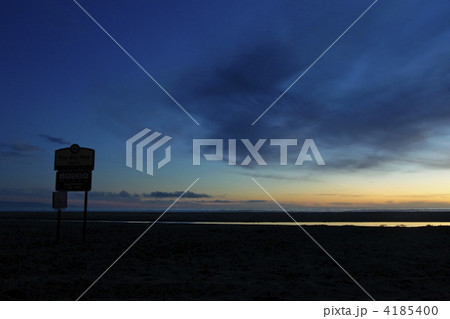 人気のない夕暮れの西海岸 4185400