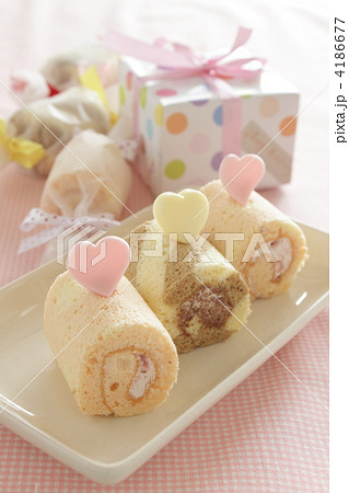 スイーツ　ロールケーキ　ホワイトデー 4186677