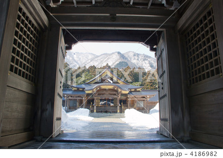 弥彦神社と弥彦山 弥彦神社と弥彦山 4186982