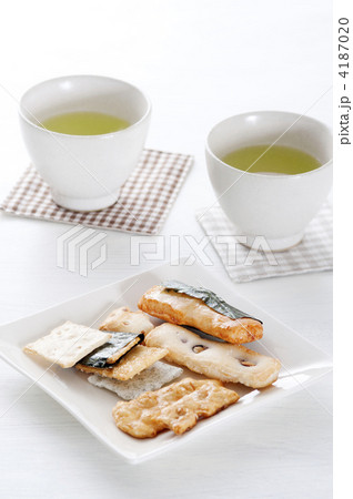 お茶とおせんべい 4187020