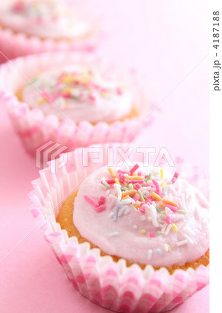 ピンクのカップケーキ 4187188