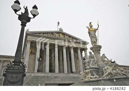 オーストリア ウィーン 国会議事堂の写真素材 418