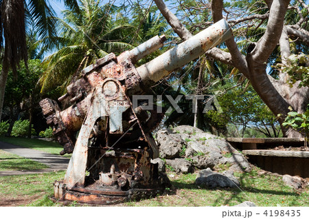 サイパンの旧日本軍の大砲の写真素材