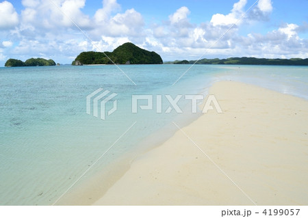 パラオ ロングビーチ オモカン島の写真素材