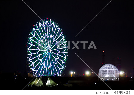 ダイヤと花の大観覧車 夜景 葛西臨海公園 の写真素材