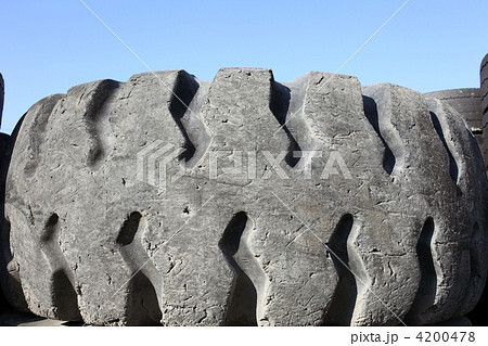 古タイヤ 4200478