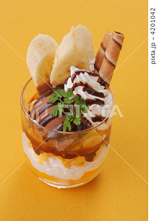 チョコバナナサンデー チョコバナナサンデー 4201042