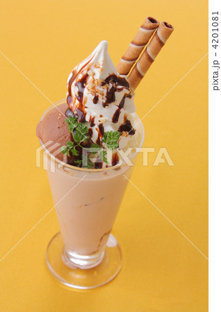 チョコレートドリンクパフェ チョコレートドリンクパフェ 4201081