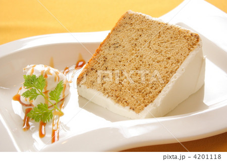 紅茶のシフォンケーキ 4201118