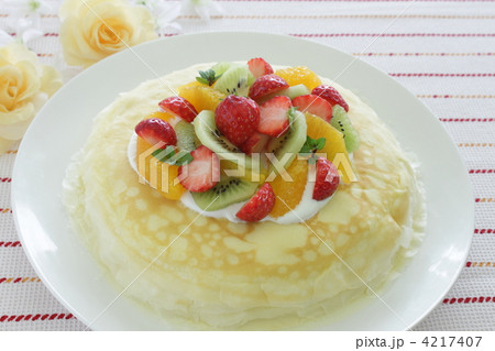 スイーツ　ミルクレープ　フルーツ 4217407