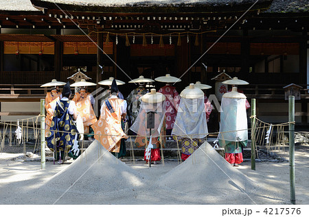 宇治上神社、清め砂と壺装束 宇治上神社、清め砂と壺装束 4217576