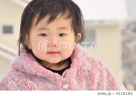4218183