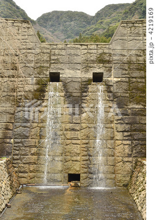 泣いてる 泣いてる 4219169