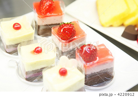 プチケーキ プチケーキ 4220912