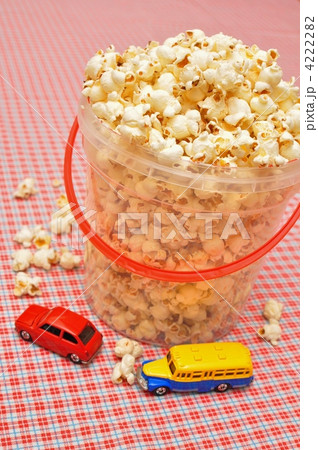 バケツに入ったポップコーン 4222282