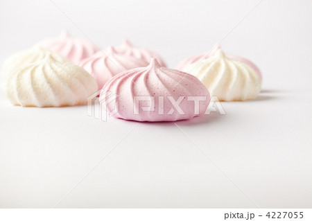 Pastel colored meringue 4227055