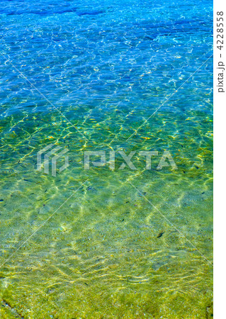 Water background 4228558