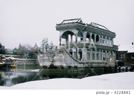 中国北京頤和園公園ーー石舫 中国北京頤和園公園ーー石舫 4228881