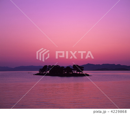 宍道湖の夕暮れ(島根県 松江市) 宍道湖の夕暮れ(島根県 松江市) 4229868