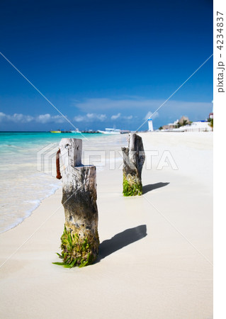caribbean beach at Puerto Morelos near Cancun, Mexico caribbean beach at Puerto Morelos near Cancun, Mexico 4234837