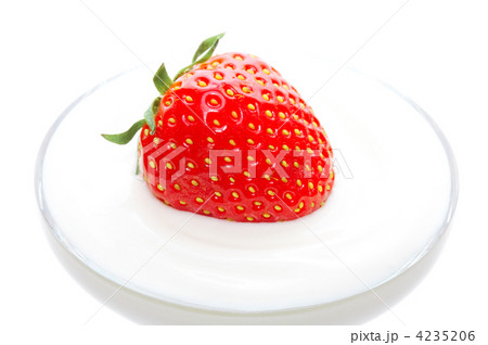 strawberry in a sour cream 4235206