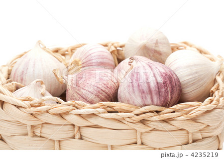 garlic in the basket 4235219