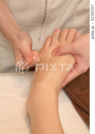 esthetic　撮影協力: 3BエステサロンLuki'A（麻布十番） 4239507