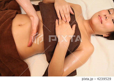 esthetic　撮影協力: 3BエステサロンLuki'A（麻布十番） 4239529