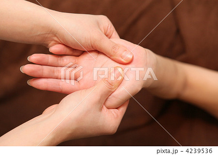 esthetic　撮影協力: 3BエステサロンLuki'A（麻布十番） 4239536