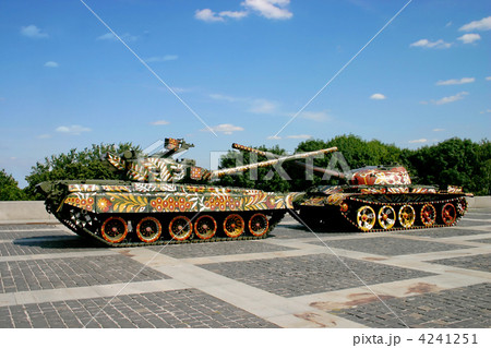 two decorated tanks with crossed barrels, Kiev, Ukraine 4241251