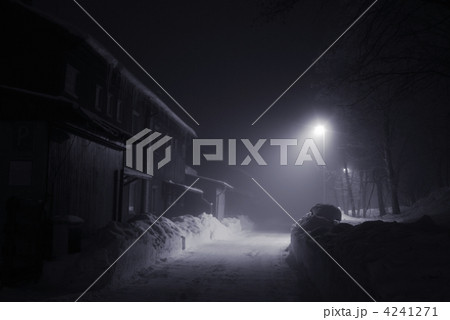 Misterious night street Misterious night street 4241271