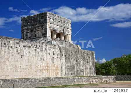 Temple of the Jaguar, Chichen Itza, Mexico Temple of the Jaguar, Chichen Itza, Mexico 4242957