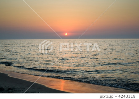 Bright sunset Bright sunset 4243319