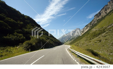 Road Road 4243607