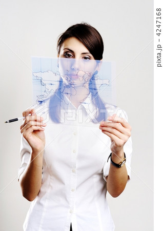 Girl with map of the world 4247168