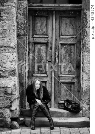 Woman at door Woman at door 4248374