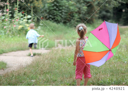 Play with umbrella Play with umbrella 4248921