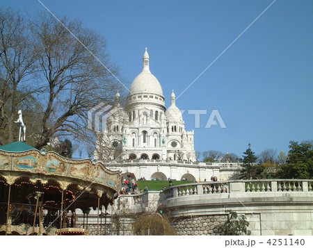モンマルトルの丘 サクレ・クール寺院 4251140