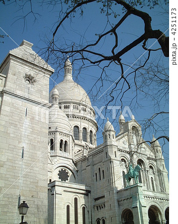 モンマルトルの丘 サクレ・クール寺院 4251173