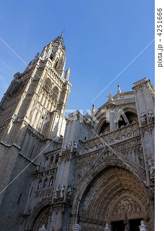 トレドのカテドラル 4251666