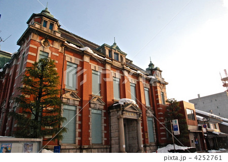 赤レンガ造りの「富山銀行本店」（富山県高岡市守山町） 4252761