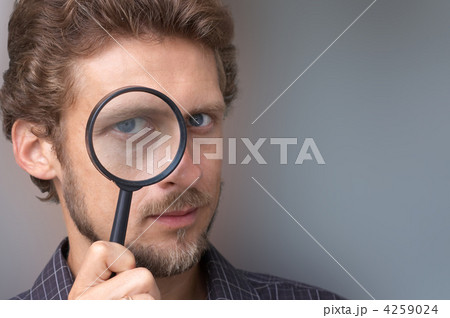 Magnification 4259024