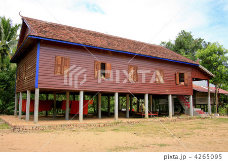 シュムリアップの高床式住宅 4265095