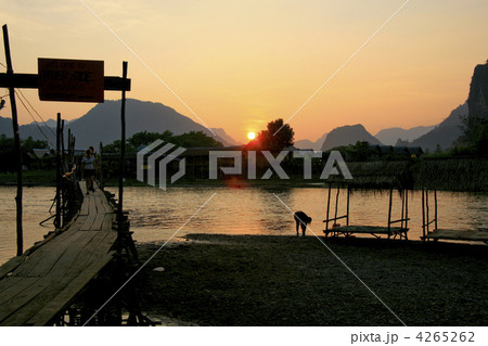 ラオスの田舎町　バンビエン 4265262