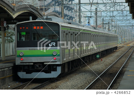 4266852