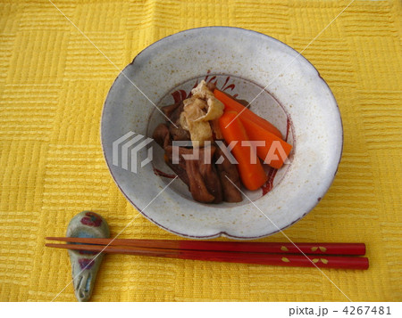 芋がらの煮物 4267481