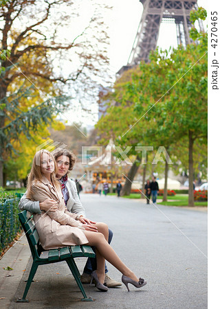 Romantic couple in Paris by the Eiffel Tower Romantic couple in Paris by the Eiffel Tower 4270465