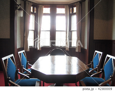 無人の会議室 4280009