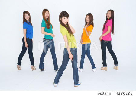 若い女性(カラフル) 若い女性(カラフル) 4280236