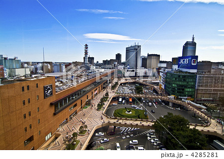 仙台駅とペデストリアンデッキの写真素材